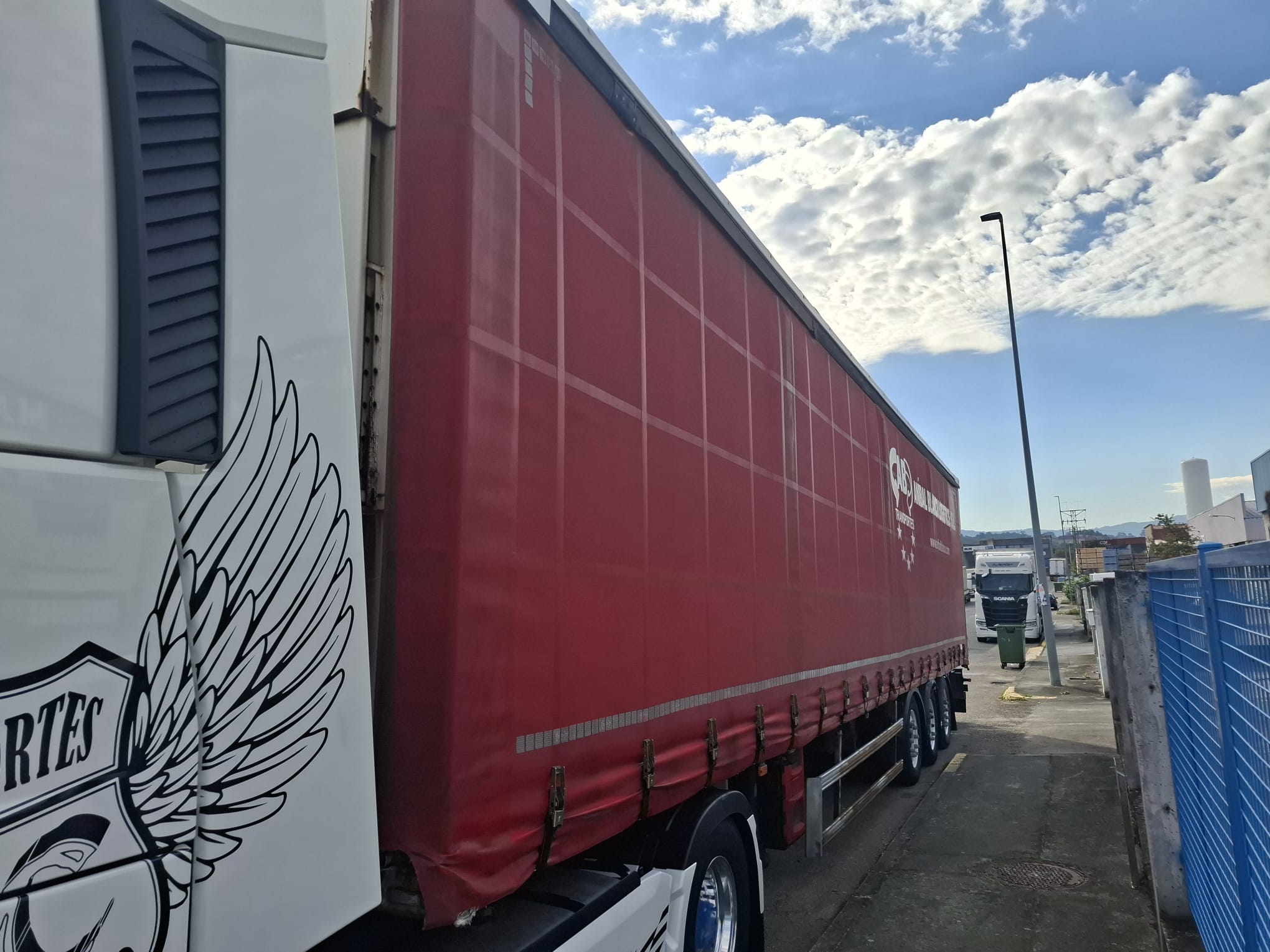 Imagen de WhatsApp 2025-10-13 a las 16.34